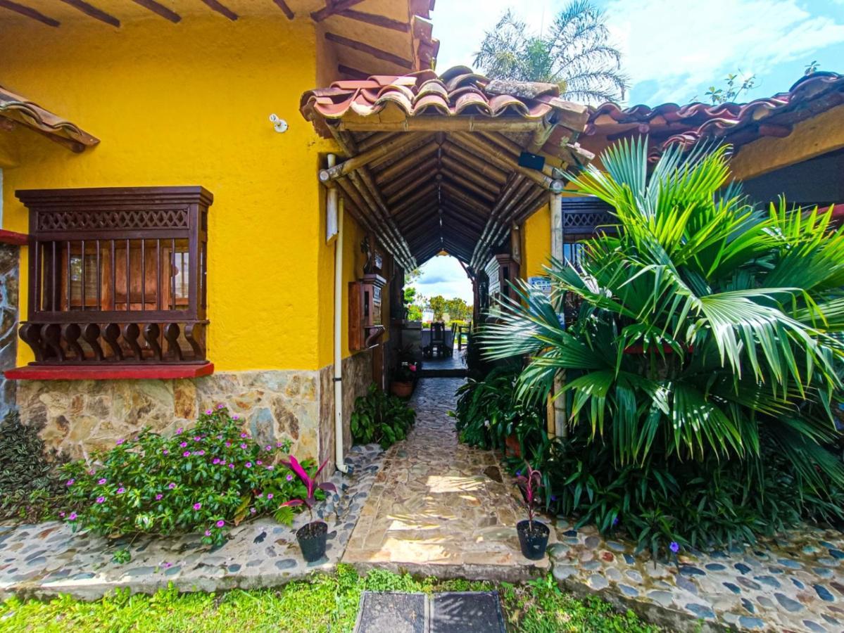 Hotel Del Campo Quimbaya Extérieur photo