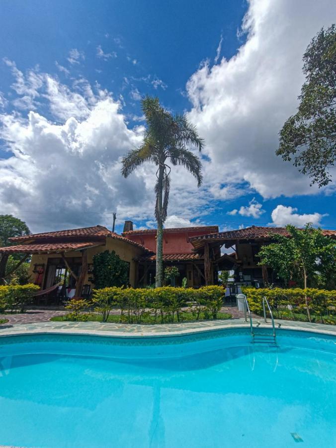 Hotel Del Campo Quimbaya Extérieur photo